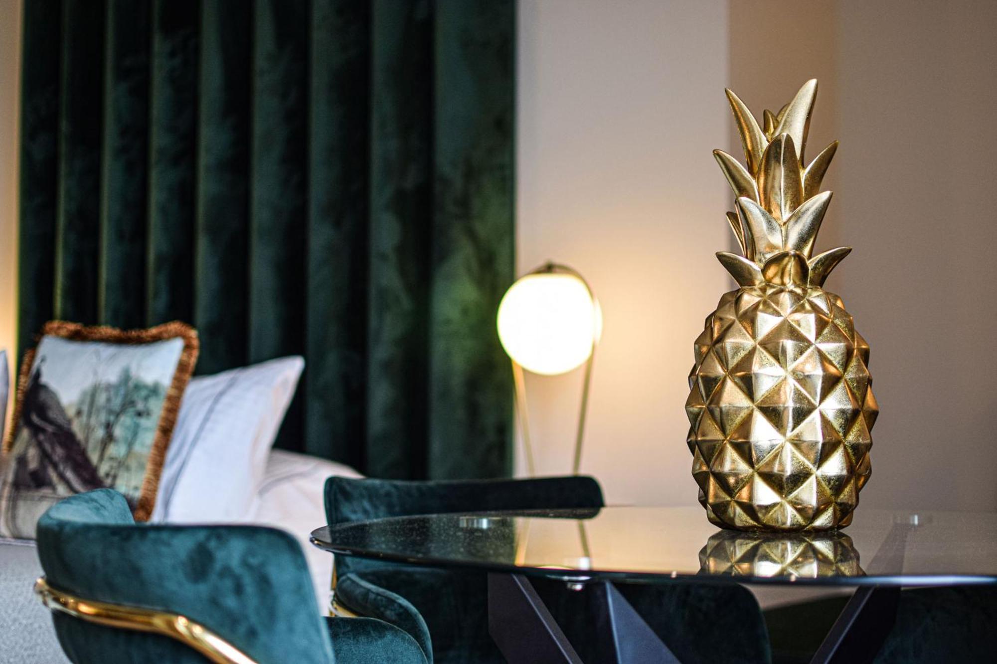 Golden Apartment